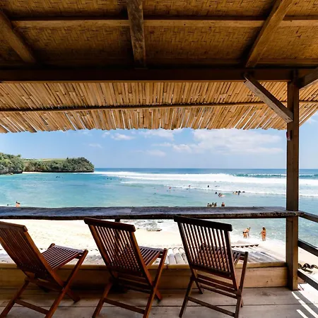 Beachfront- Surf Lodge Room 1