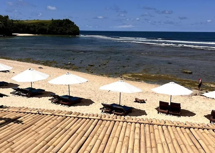 Beachfront- Surf 1 Apartment Pecatu