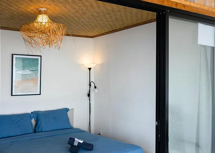 Beachfront- Surf 1 Apartment *